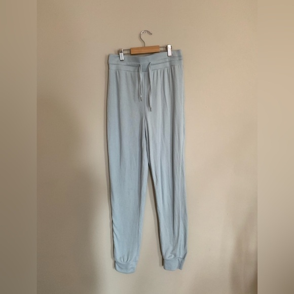 LOT OF 4 Women’s Bottoms Various Brands/Style, all Size S - Picture 2 of 5